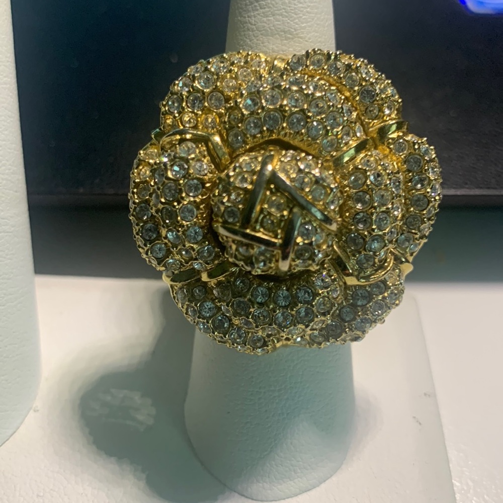 Signed SJ large gold tone CZ flower cocktail ring Sz 7